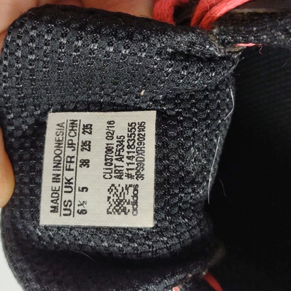Women's Adidas Athletic Running shoes Black with hot pink shoe strings s… - Picture 7 of 10